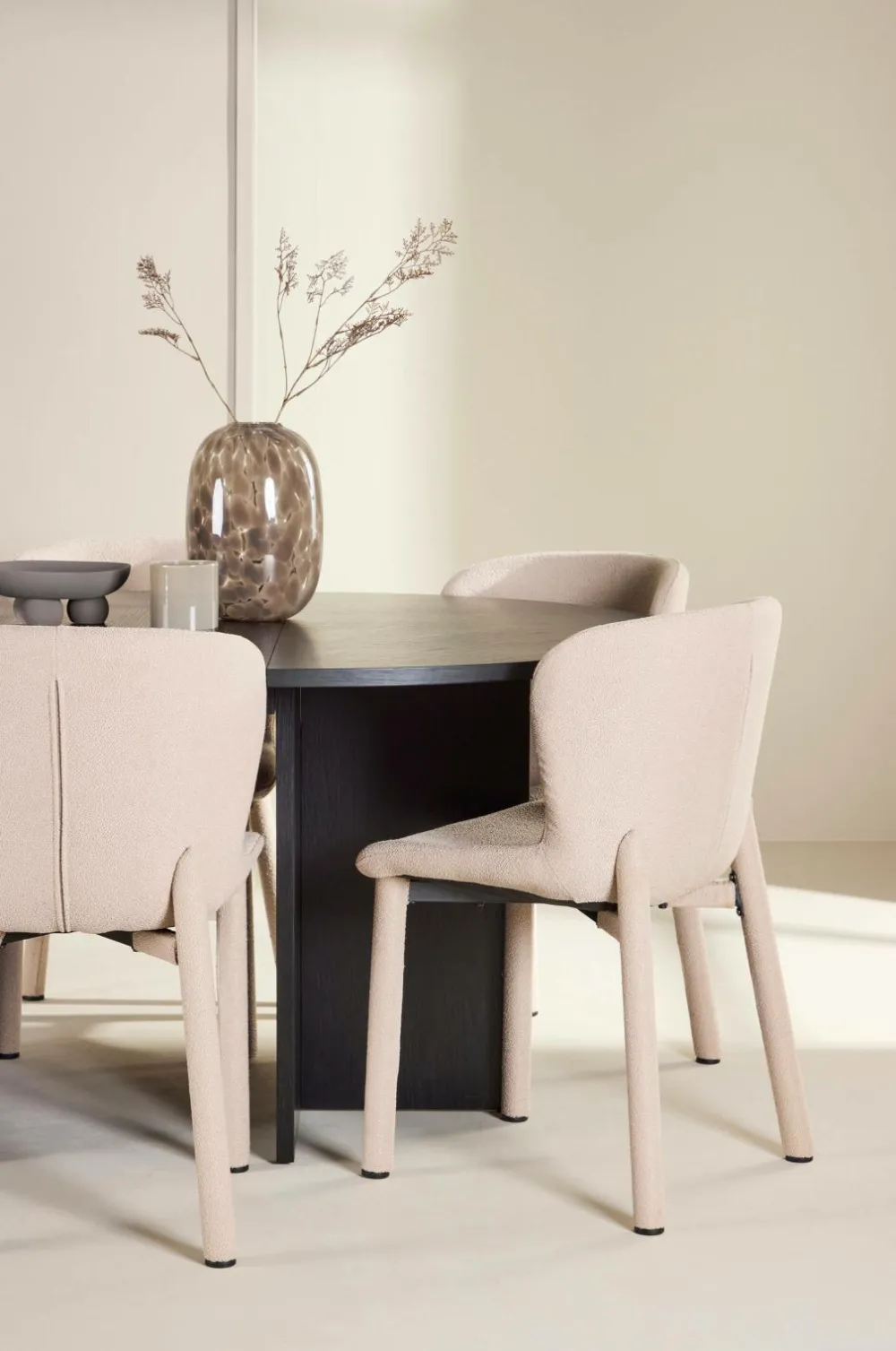 Venture Home Spisegrupper>Spisebord Strada med Astoria-stol Beige