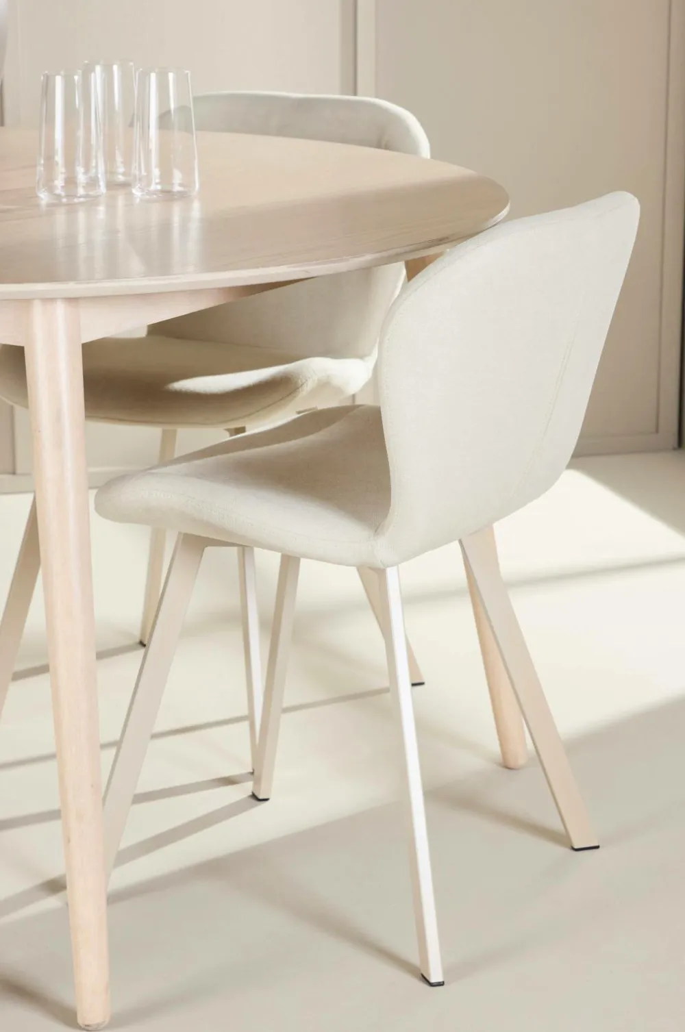 Venture Home Spisebord Flora med Lilja-stol Beige New