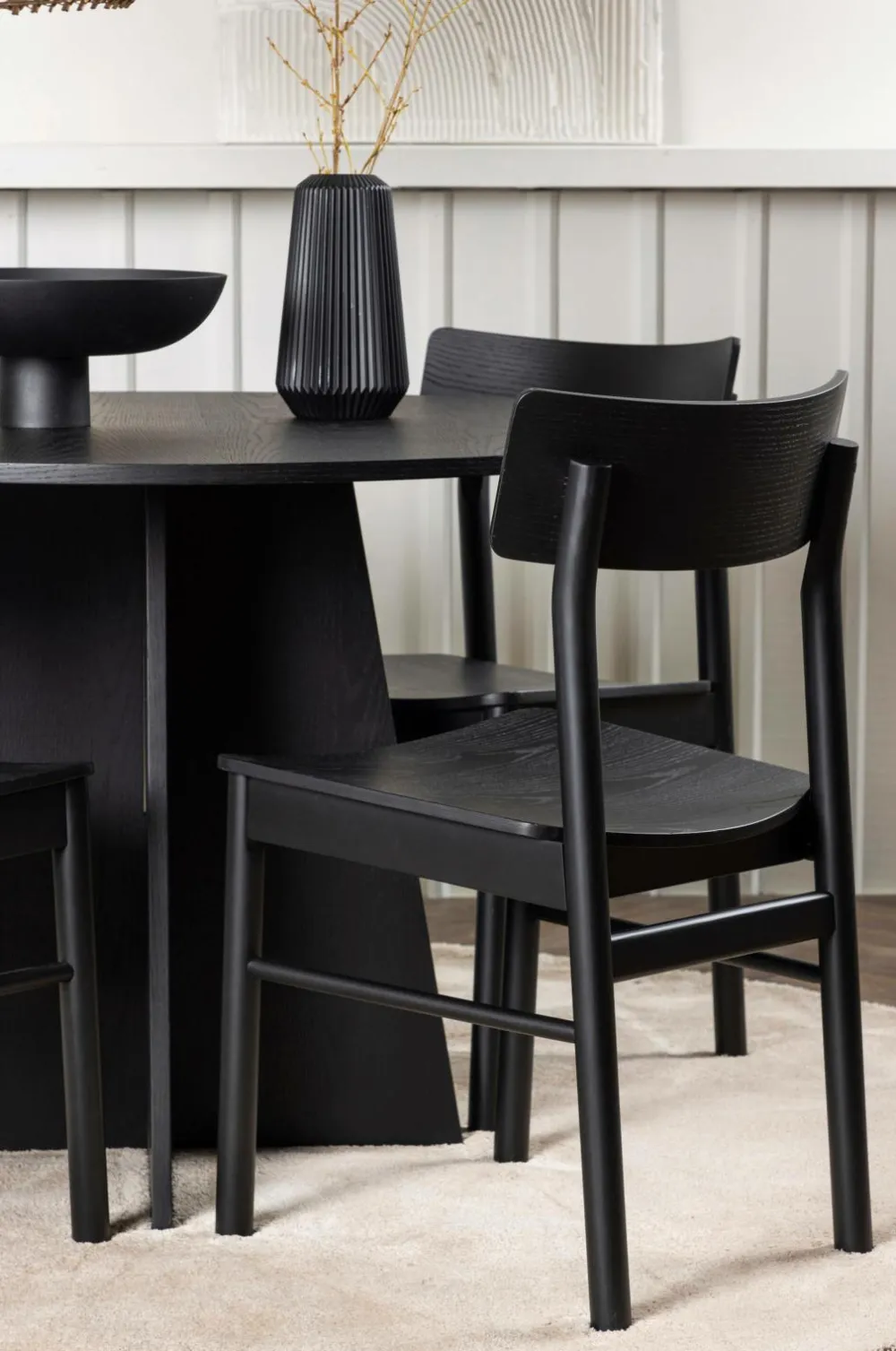 Venture Home Spisegrupper>Spisegruppe Bootcut Round og stolene Montros Sort