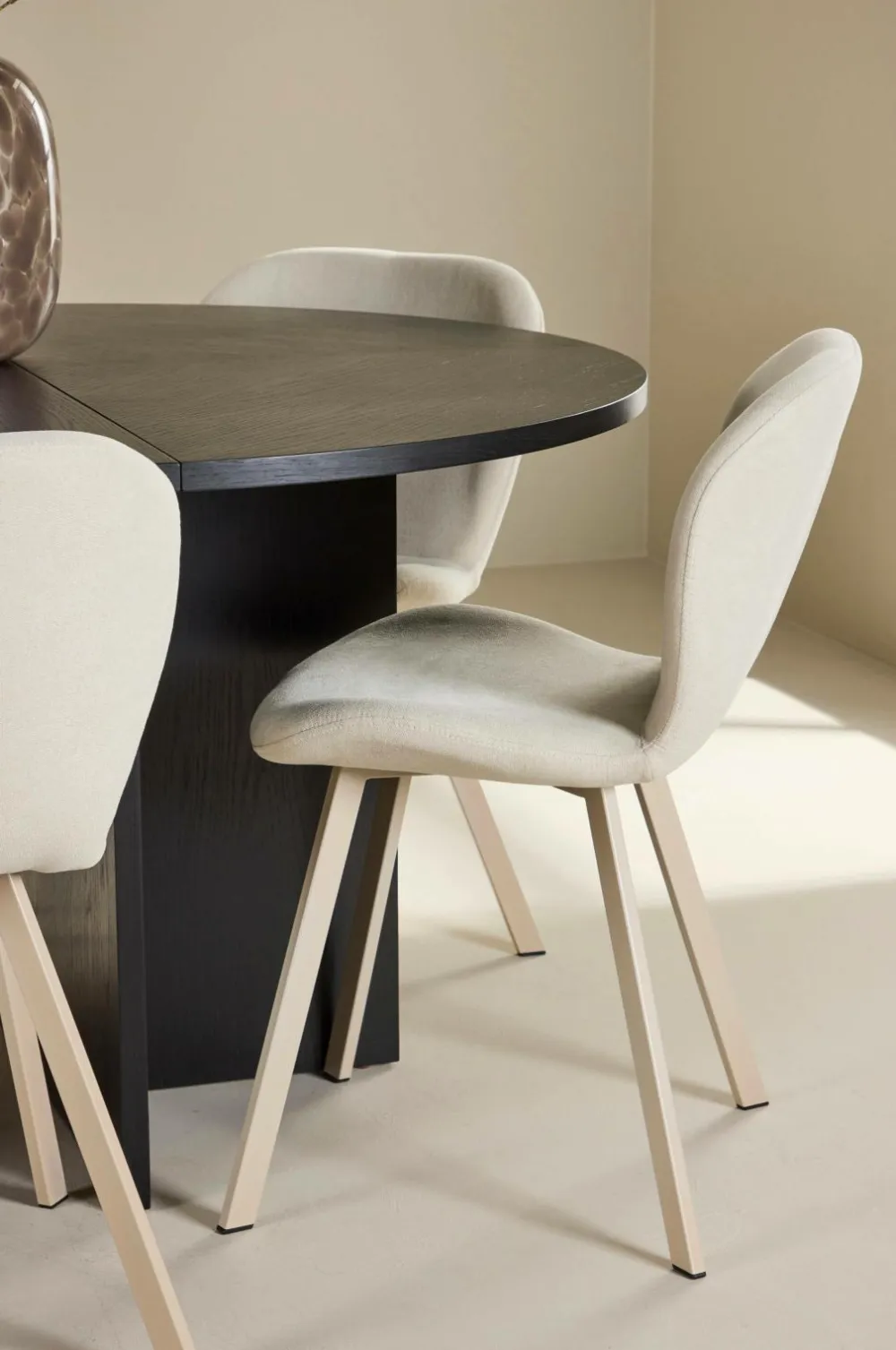 Venture Home Strada-spisebord med Lilja-stol Beige Hot