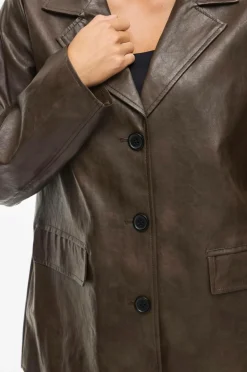 Vila Blazere & Veste><noscript><img width=